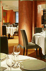 L'Angle du Faubourg Family Restaurant