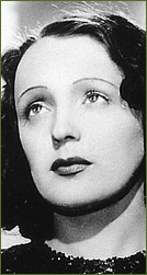 La Vie en Rose Edith Piaf film tour in Paris